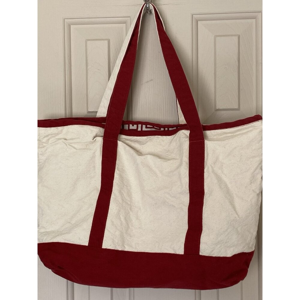 Nantucket Distributing Tote Bag - Initial P - Beach, Pool Theme - Red & Cream - Picture 6 of 8